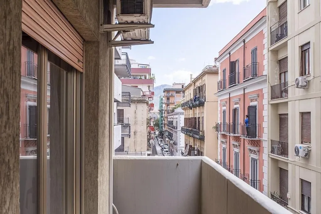 New Stabile Apt Balcony Central Apartment Palermo