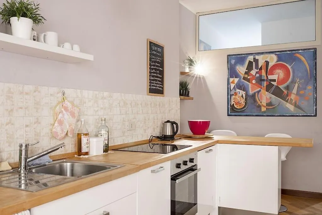 New Stabile Apt Balcony Central Apartment Palermo